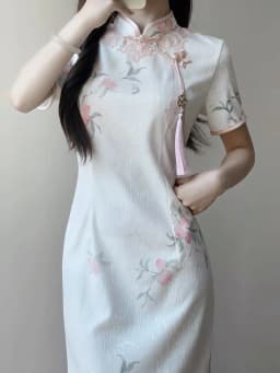 New 2026 Spring Matcha Tofu Improved New Chinese Style Flower Sleeve Long Skirt Elegant Long Qipao for Young Girls