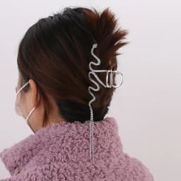 Retro Y2K Skull shaped Hair Claw Clip - Solid Color Hair Claw Clip Women's ponytail stabilizer Halloween accessory for daily use