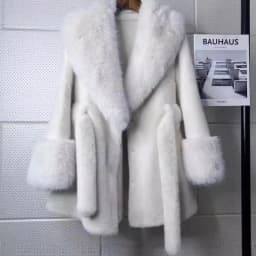 Luxury High Quality New Large Fur Collar Fur Coat Belt Slim Jacket Women Winter Warm Eco-Friendly Mink Fox Fur Coat Premium Tops