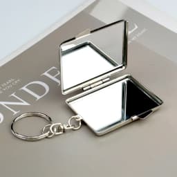 Mini Keychain Mirror Folding Pocket Double Makeup Mirror Heart-Shaped Round Cosmetic Mirror Small Portable for Travel