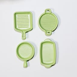 4Pcs 1/12 Dollhouse Miniature Accessories Mini Alloy Small Steak Dish Model Simulation Plate Toys for Doll House Decoration