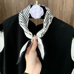 Luxury Design Magnetic Button Summer Silk Scarf Women Magnetic Pearl Necklace Scarves High End Matching Shirt Scarves Ladies
