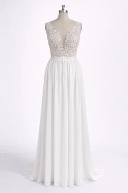 Modern Wedding Dresses 2026 V Neck Lace Appliques Backless Beach Boho Bridal Dresses Women's Duabi Brides Dress Customized