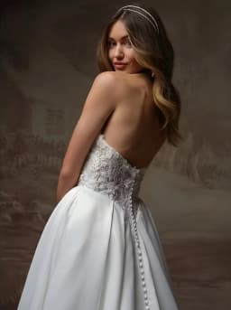 Modern Strapless Satin Wedding Dresses With Structured Bodice A Line Lace Applique vestido de novia boda 2026 Customized