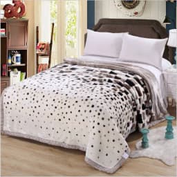 Korean Style Winter Raschel Mink Blankets Soft Warm Fluffy Double Layer Thick Weighted Blanket Winter Bedspread Plaid Blanket