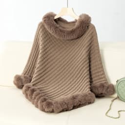 New In Winter Solid Color Fur Collar Pullover Shawl Women Fashion Thick Warm Knitted Poncho Casual Luxury Cape Outerwears