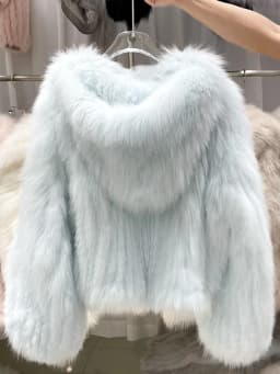 2026 New Winter Ice Cream Color Real Fur Coat Natural Fox Fur Knitting Craft Coat With Hooded Fashion Sweet Beauty Women Coat