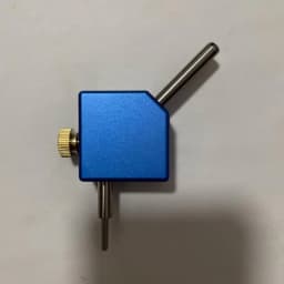 Universal high-precision 45° angle adapter block for gemstone processing