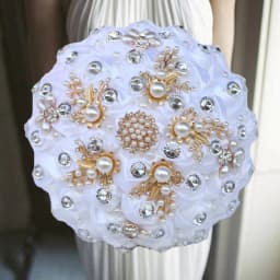 17design New White Wedding Bride Holding Flowers Artificial Bouquet Ribbon Rhinestone Pearl Bouquet Decoration Bride Groom Dance