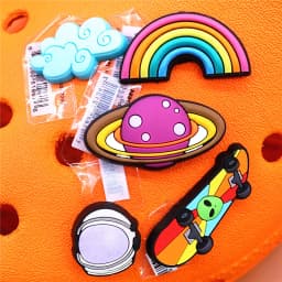 Original Space Alien Designer Shoe Charms 5pcs/lot Shoe Buckle Accessories Luxury Rainbow Sun Clog Dog Upper Jewelry Decorations