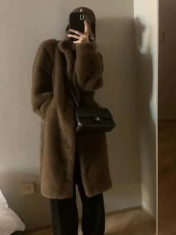 Winter 2026 New Women's Thickened Long Fur Coat Eco-friendly Synthetic Mink Fur Outerwear Korean Style Loose Fit Commute Wind