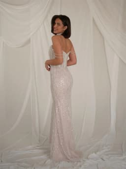 Kyoto Customized Off-white Mermaid Strapless Wedding Dress Sleeveless Zip Back vestidos de noche Court Train robe de mariée 2026