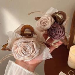 Retro Y2K Skull shaped Hair Claw Clip - Solid Color Hair Claw Clip Women's ponytail stabilizer Halloween accessory for daily use
