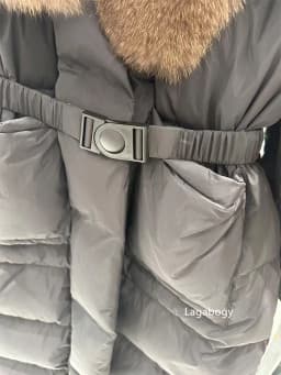 Lagabogy 2026 Long Down Jacket Winter Large Real Fox Fur Collar Waist Women Parkas Elegant Thicken Hooded White Duck Puffer Coat