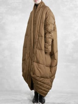 EAM Camel Big Size Thick Warm Long Down Jacket New Long Sleeve Warm Women Parkas Fashion Tide Autumn Winter 2026 31A1074