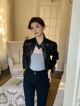 Retro Style Short Biker Jacket Women's Slim Fit Black PU Leather Coat Stand Collar Zipper Closure Fashionable Autumn Outerwear