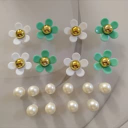 New Acrylic Daisy Five Petal Flower Hole Shoe Charms Decorations Cute Sunflower Shoes Buckle DIY 3D Hole Shoe Accessories
