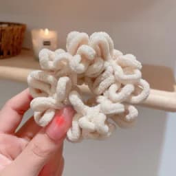 2024 Autumn Winter New Sweet Plush Soft Girls' Women Pompom Hair Ties Elastic Hair Band Ropes Accessories Headwear