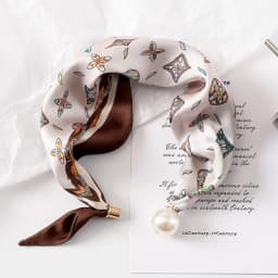 New Summer Pearl Decoration Magnetic Buckle Silk Scarf Versatile Neck Protection Fashionable High End Matching Shirt Scarf Lady
