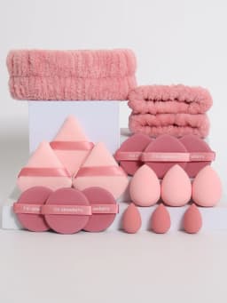 18 Piece Headband Set. 1 Hair Band & 2 Wrist Bands & 3 Make-Up Sponges & 3 Mini Square Air Cushions & 3 Triangular Powder Puff &