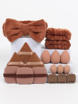 18 Piece Headband Set. 1 Hair Band & 2 Wrist Bands & 3 Make-Up Sponges & 3 Mini Square Air Cushions & 3 Triangular Powder Puff &