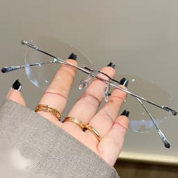YIMARUILI Ultralight Fashion Cat Eye Rimless Glasses Women Retro Titanium Alloy Retouch Face Optical Prescription Framework 690A