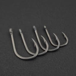Hirisi 50pcs Barbed Coated Carp Fishing Hooks with Eye Design in Japan Made by High Carbon Steel 8001