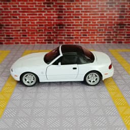 1:32 Mazda MX5 Supercar Alloy Die Cast Toy Car Model Sound and Light Pull Back Toy Collectibles Birthday gift