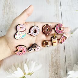 Cute Doughnut Shoe Charms Pin for Crocs Accessories Charms Clogs Bubble Slides Shoe DIY Shoe Decoration Buckle Party Gifts