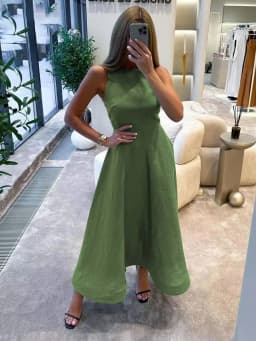 Customized A-Line Prom Dresses Tea-Length O-Neck Sleeveless Evening Gown Simple Draped Fashion Casual Homecoming Dresses
