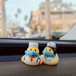 2pcs Doctor and Nurse Ducks. 4 Nurse Ducks. Duck Random Party Dressing Supplies, International Nurses Day