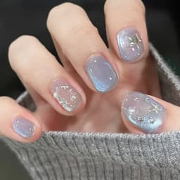 24Pcs Short Square Coffin False Nails Square Fake Nails with Glue French Glitter Wearable Acrylic Nails Set Press on Nail Tips
