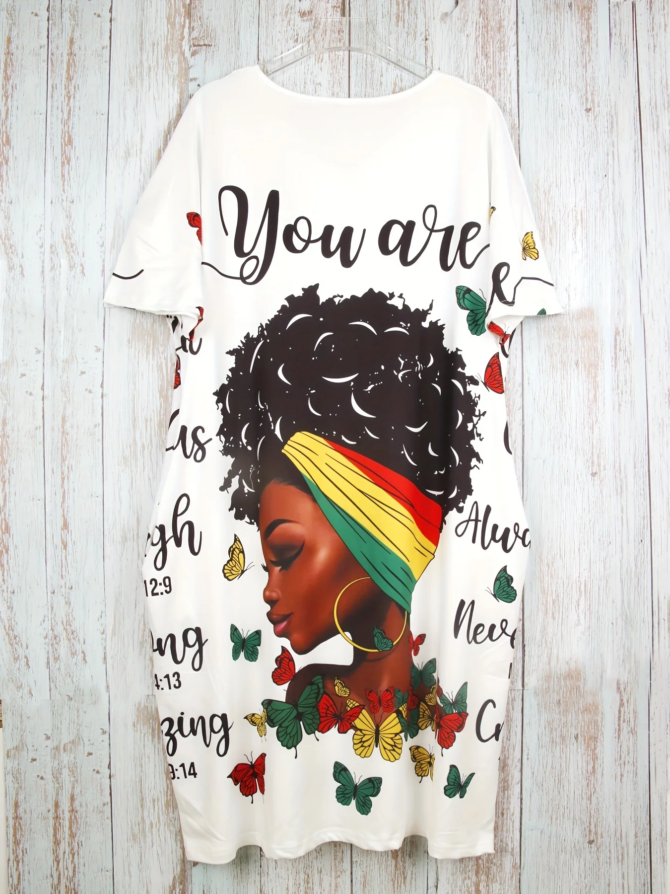 Women's Plus Size Graphic Print V-Neck Short Sleeve Dress - Casual and Comfortable Clothing With Pockets