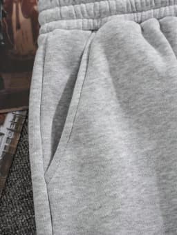 Men's casual everyday commuting solid color loose wide-leg shorts with slanted pockets, stylish and relaxed summer style