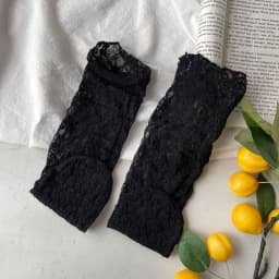 Women Socks Retro Lace Floral Mesh Lolita Cute Socks Thin Middle Tube Transparent Socks Girl Sweet Breathable Designer Socks