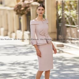 Retro Pink Mother Of The Bride Dresses For Wedding Bow Pleats Two Pieces Boat Neck Knee Length Suit Groom Mom Formal Short Gown