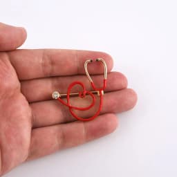 New Hot Sale Medical Medicine Brooch Pin Stethoscope Electrocardiogram Heart Shaped Pin Nurse Doctor Backpack Lapel Jewelry