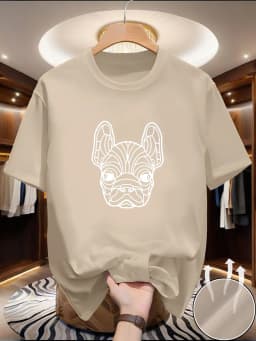 Ein kurzärmeliges Herren-T-Shirt mit Rundhalsausschnitt, ausgestattet mit einer Mischung aus weichem Komfort, hochwertigen Eigen