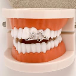 Unisex Y2K Cyber Punk Glossy Star Pentagram Tooth Caps Irregular Geometric Christmas Theme Accessory Teeth Grillz Jewelry