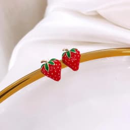 S925 Silver Needle Girl Sense Cute Small Strawberry Net Red Wild Earrings Student Birthday Gift Accessories Crystal Earrings