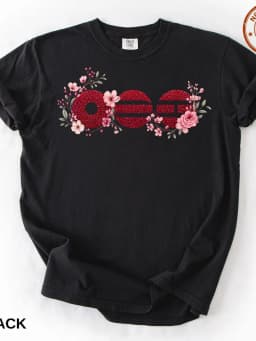 Stylish Round-Neck Casual T-Shirt with Red Floral Print