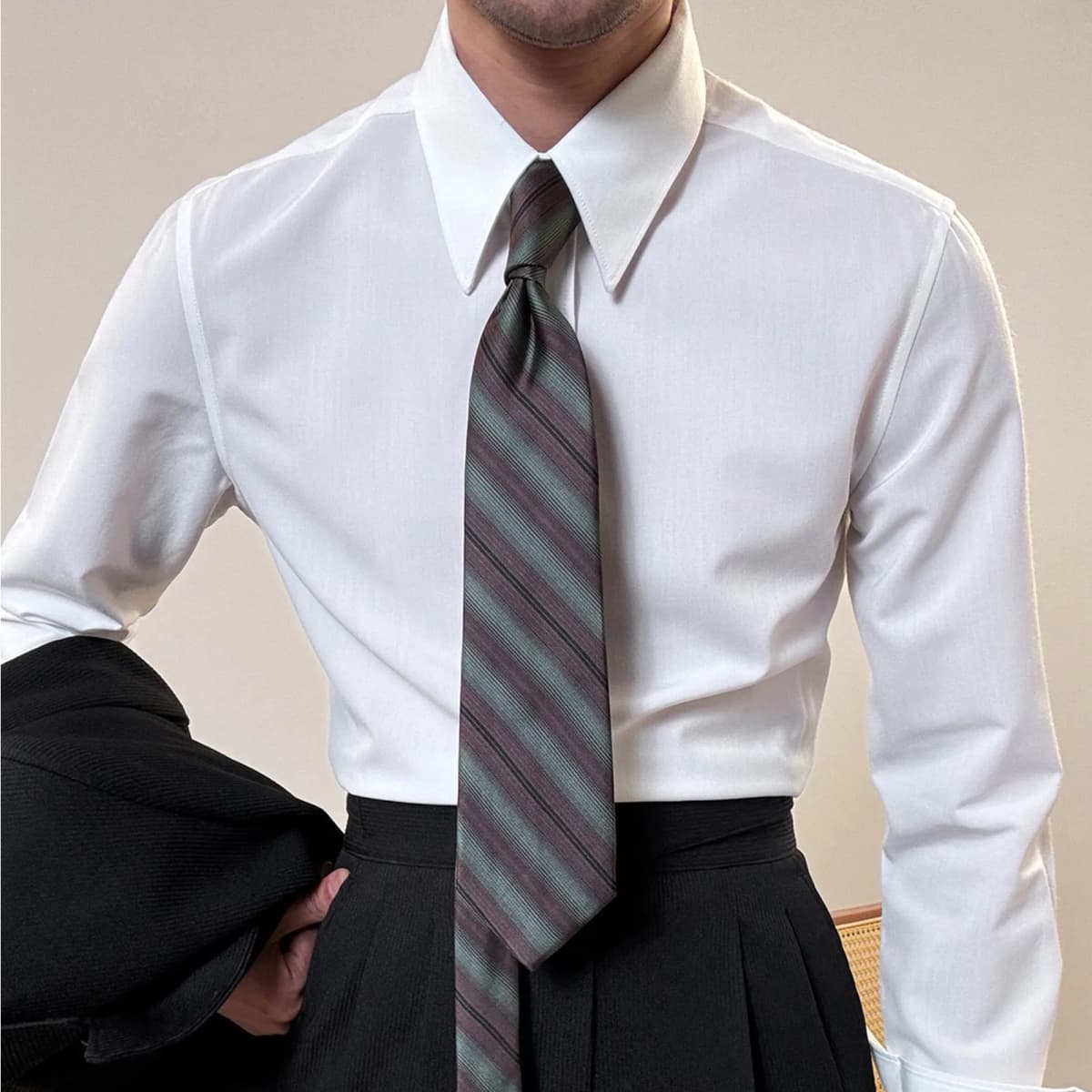 Men's French Style Long Point Collar Formal Dress Shirt, White Cotton Wrinkle-Resistant Business Shirt with French Cuffs, Idea