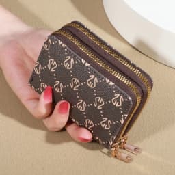 Chic Vintage Zippered Card Holder Wallet for Women - Secure Multi-Card Slots, Fashionable Faux Leather with Coin PurseLuxurious