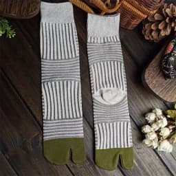 Soft Combed Cotton Women's Two Toe Socks Fashion Retro Striped Color Matching Harajuku Japanese Sandals Tabi Socks Autumn Winter