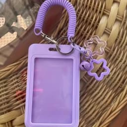 Colorful Star-Shaped Retractable Plastic ID Card Holder with Keychain. Cute and Practical, Suitable for Bus Cards, Campus ID