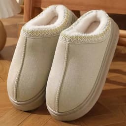 Hot Winter Women Slippers Plush Interior Anti Slip Thick Sole Fashion Embroidered Warm House Shoes for Ladies