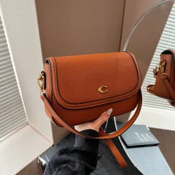 Retro Luxury Women Shoulder Bag Elegant Leather Crossbody Bag High End Tote Vintage Classic Designer