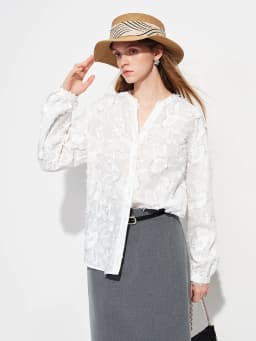 FSLE 2026 New Spring Summer Women's 3D Jacquard Round V-Neck Blouse Long Sleeve Office Shirt for Quiet Minimalist Commute Top