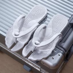 1Pair of Portable Folding Slippers for Business Trip Couple Beach Flip-flops Hotel Bath Anti-skid Slippers Folding Slippers