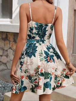 A Bohemian-Style Women's Belt Dress, Suitable for Vacations and Outdoor Activities, Comfortable and Fashionable.